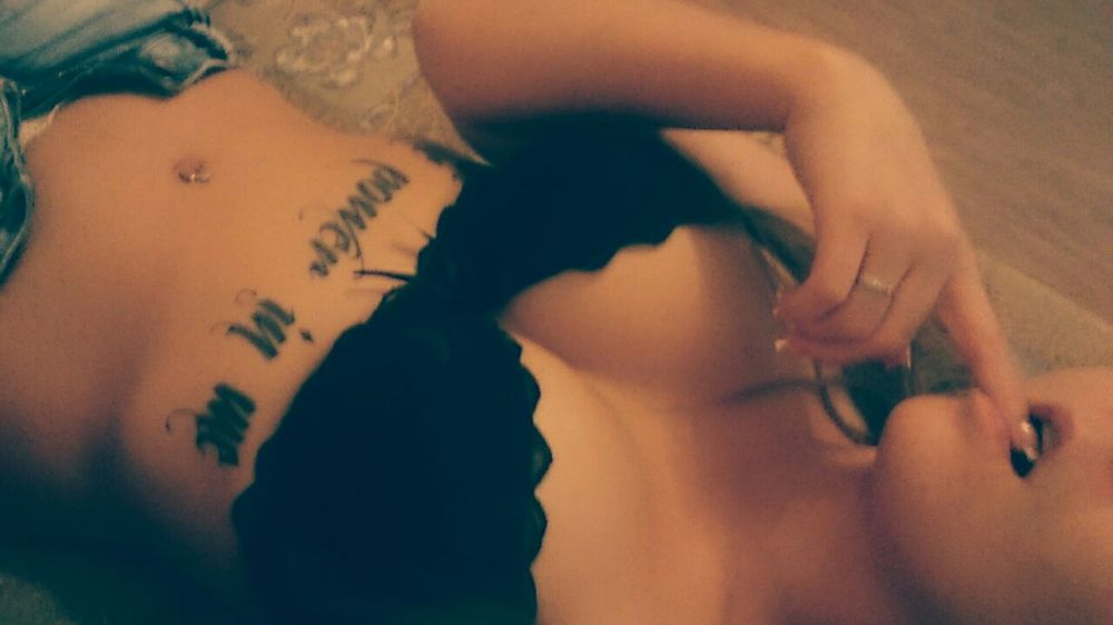 Кира проститутка Москвы у метро Волоколамская дешевые шлюхи в районе